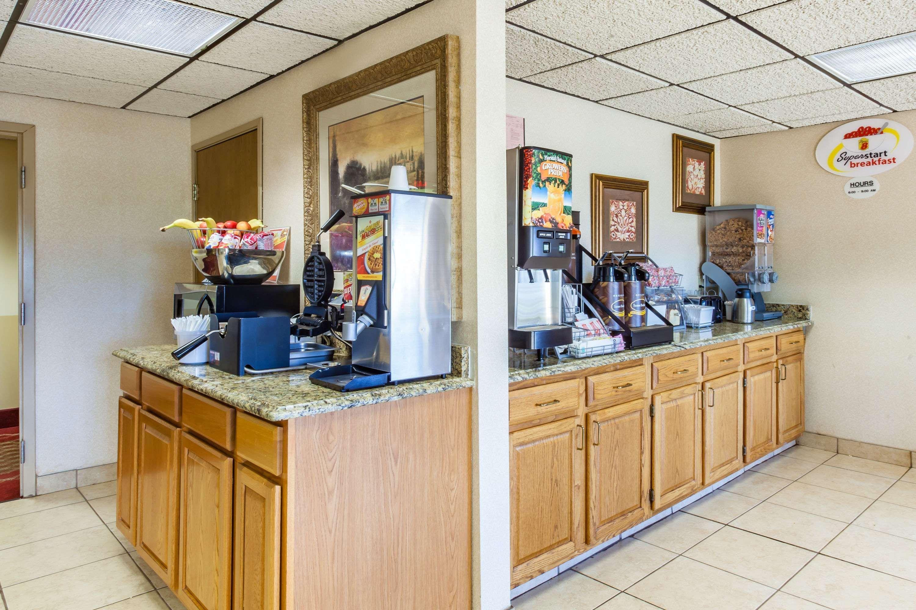 Super 8 By Wyndham Morristown/South Hotell Exteriör bild